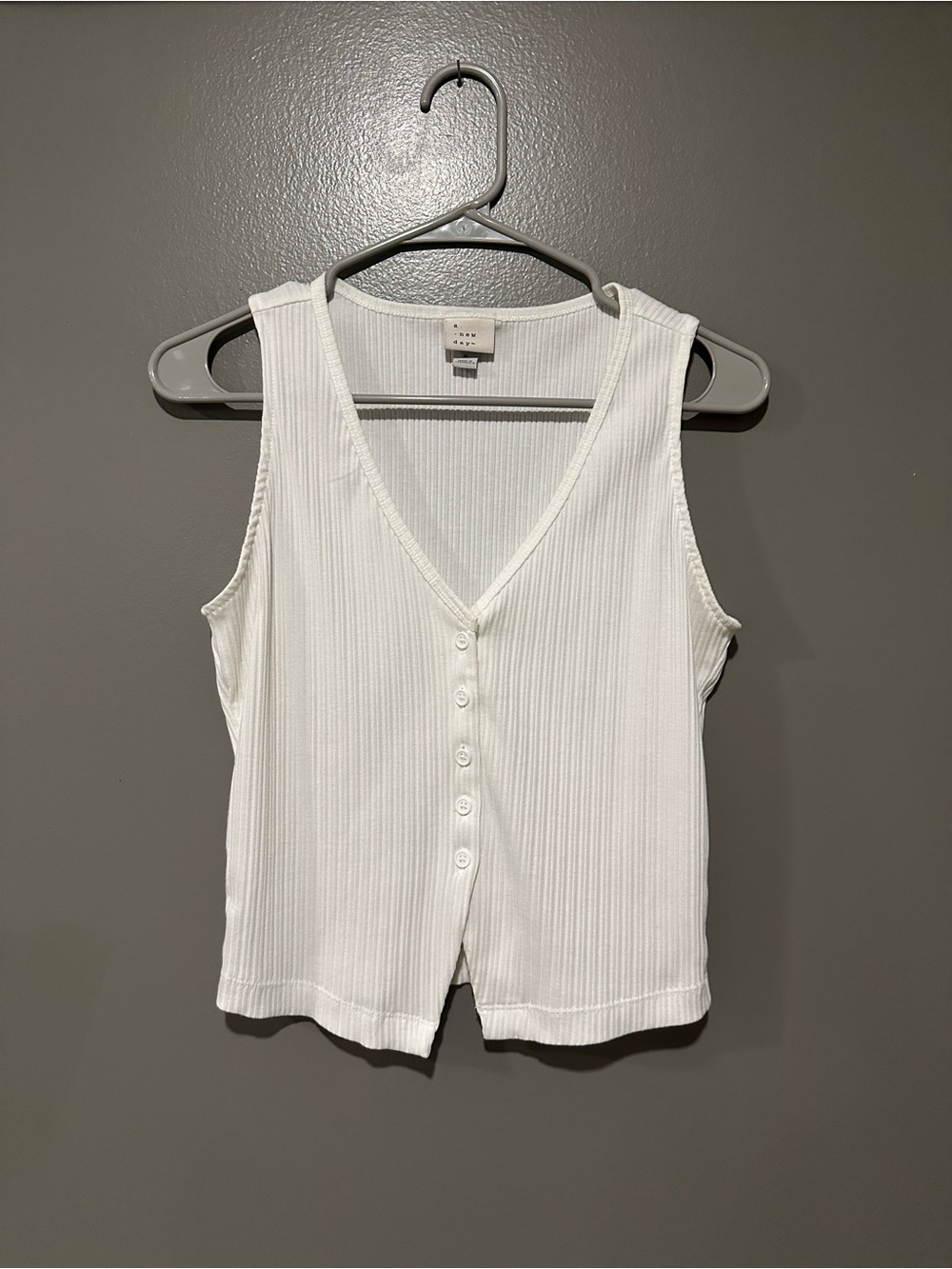 a new day White Ribbed V-Neck Button Tank